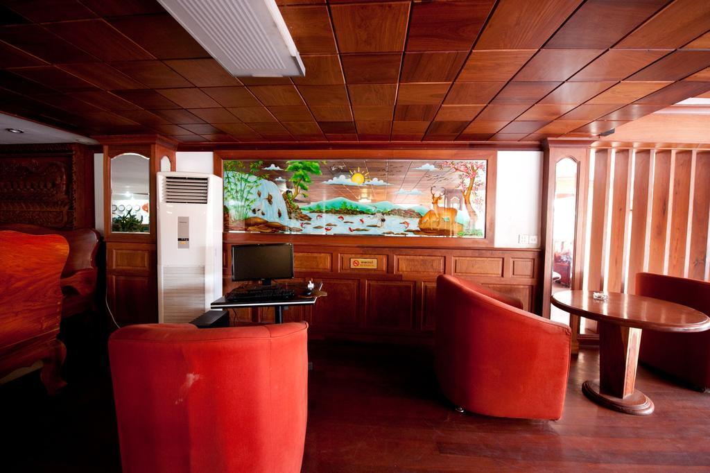 Circuit Hotel & Cafe - Nana Hotel Phnom Penh Ngoại thất bức ảnh