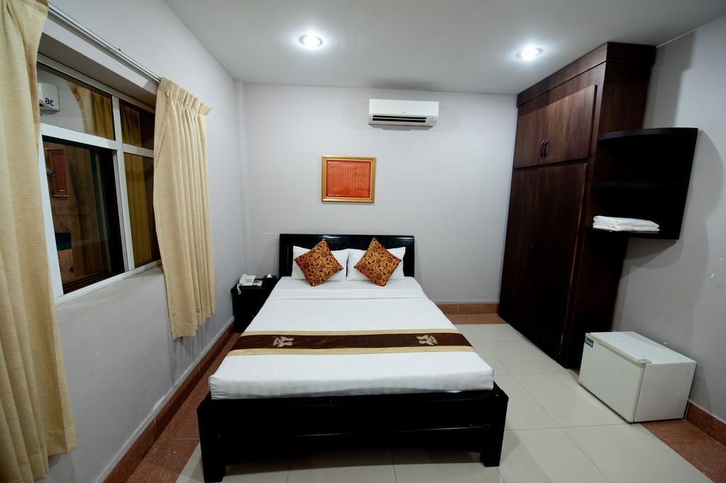 Circuit Hotel & Cafe - Nana Hotel Phnom Penh Ngoại thất bức ảnh