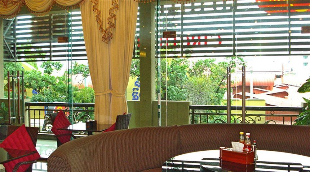 Circuit Hotel & Cafe - Nana Hotel Phnom Penh Ngoại thất bức ảnh
